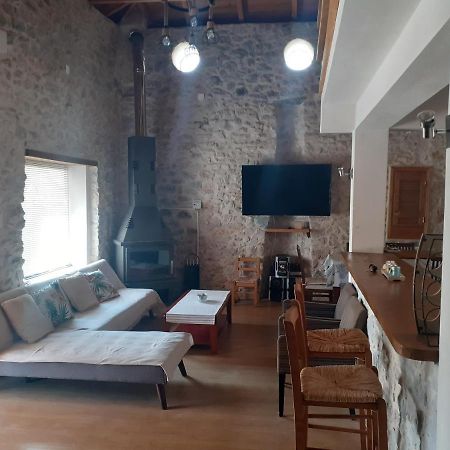 Tsitalia Cottage House Leonidio Exterior photo
