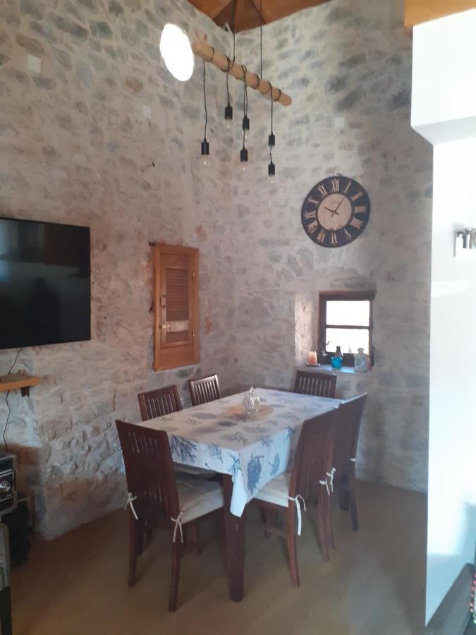 Tsitalia Cottage House Leonidio Exterior photo