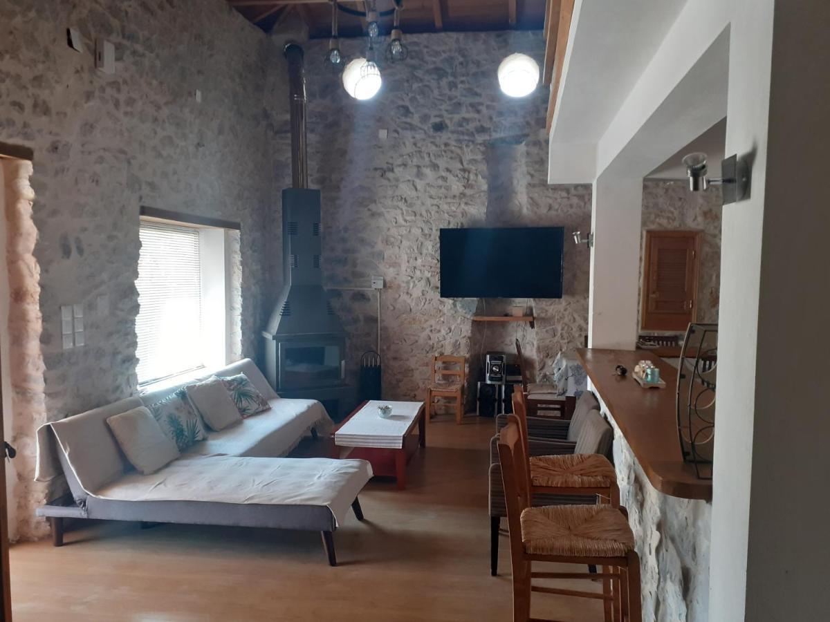 Tsitalia Cottage House Leonidio Exterior photo