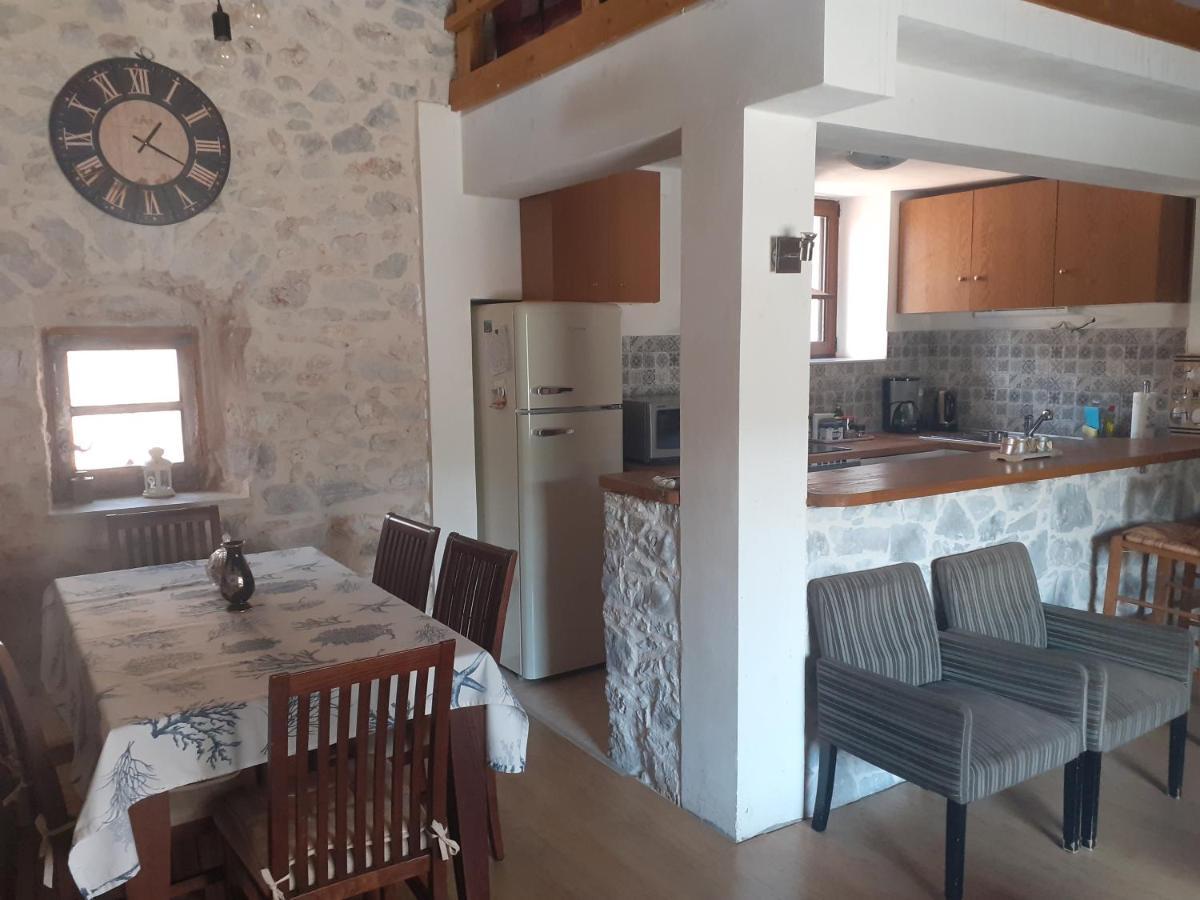 Tsitalia Cottage House Leonidio Exterior photo