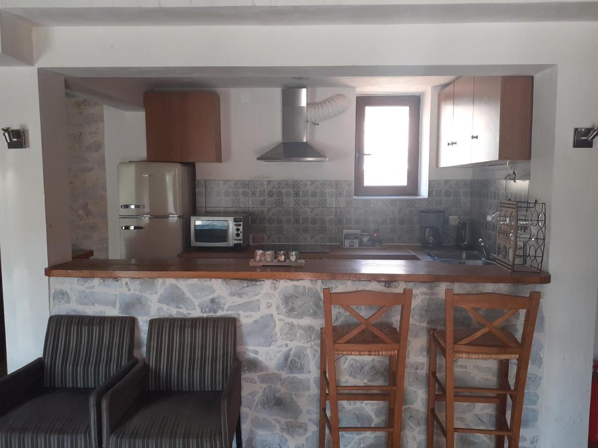 Tsitalia Cottage House Leonidio Exterior photo