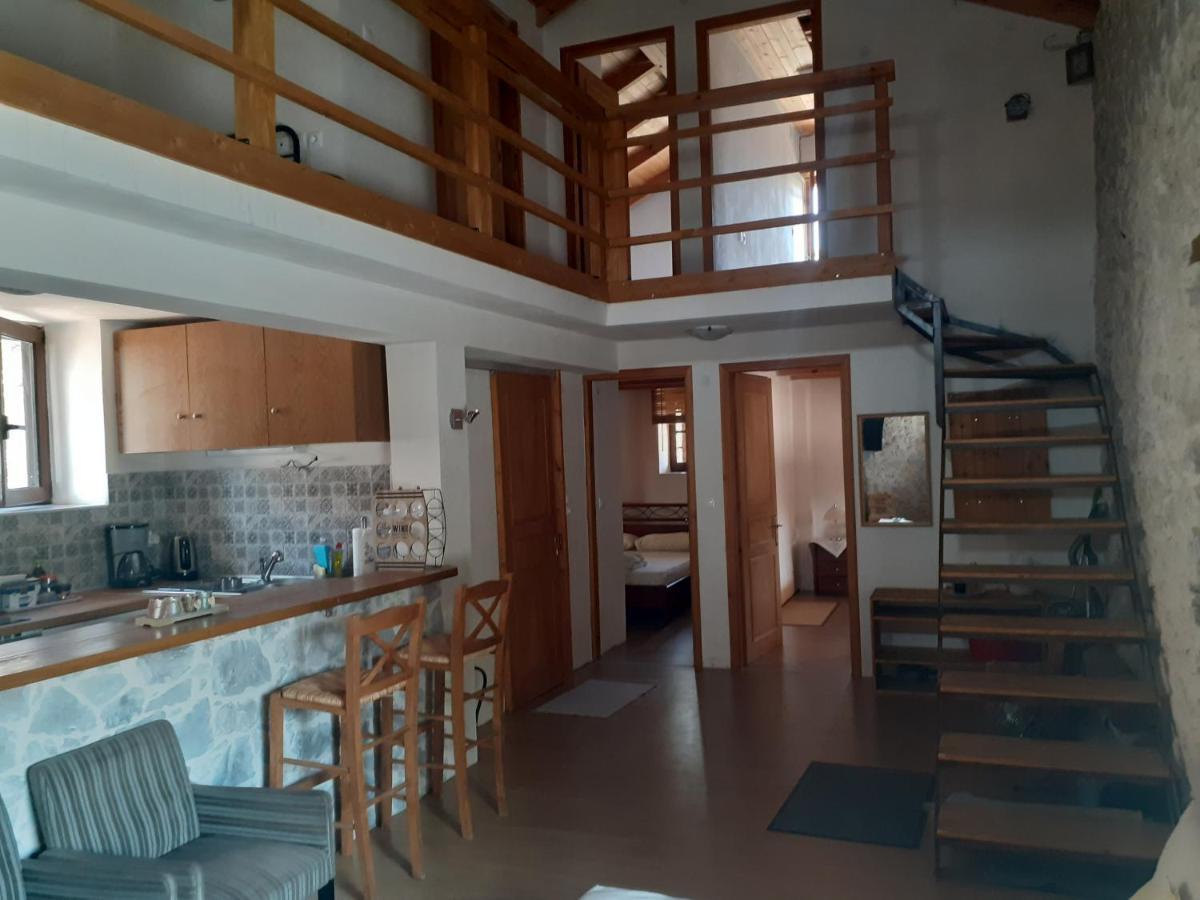 Tsitalia Cottage House Leonidio Exterior photo